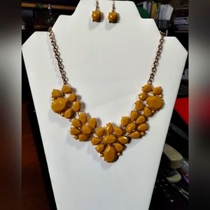 NWT vintage necklace & earrings set goldtone finish mustard‎ yellow - #202